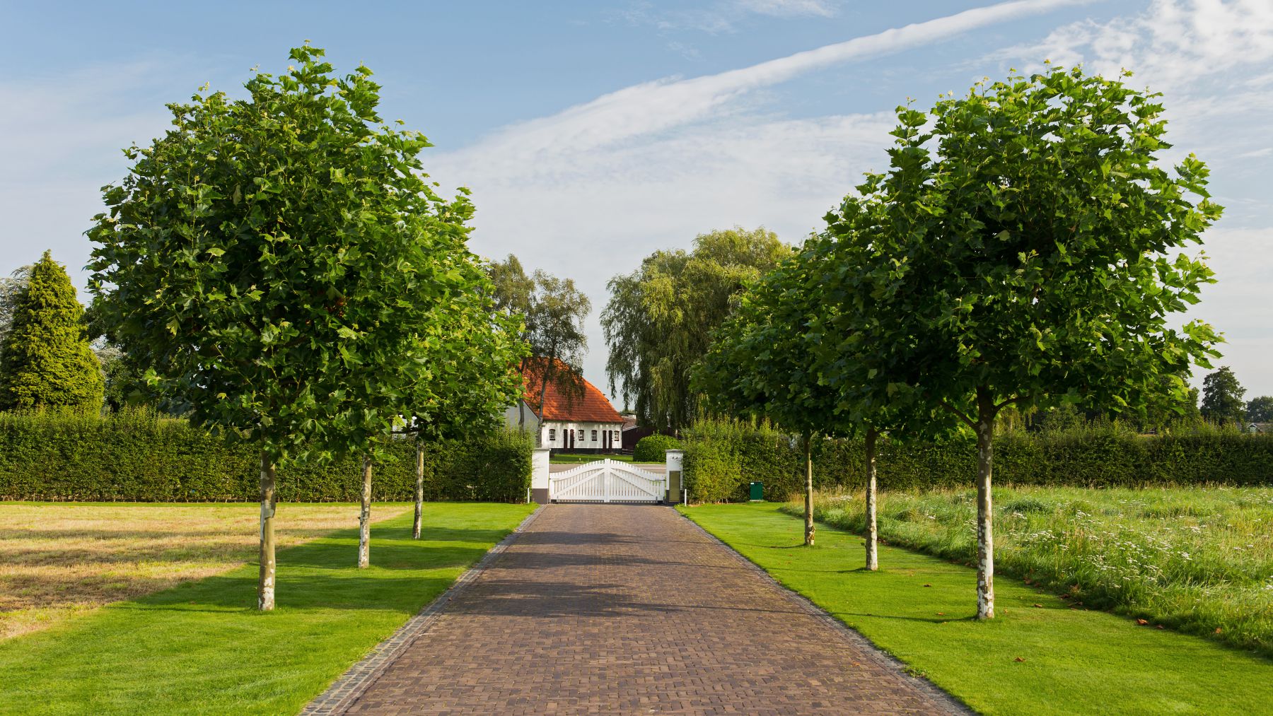 2.4 Großzügige Poolanlage in Villengarten in Doetinchem (NL)